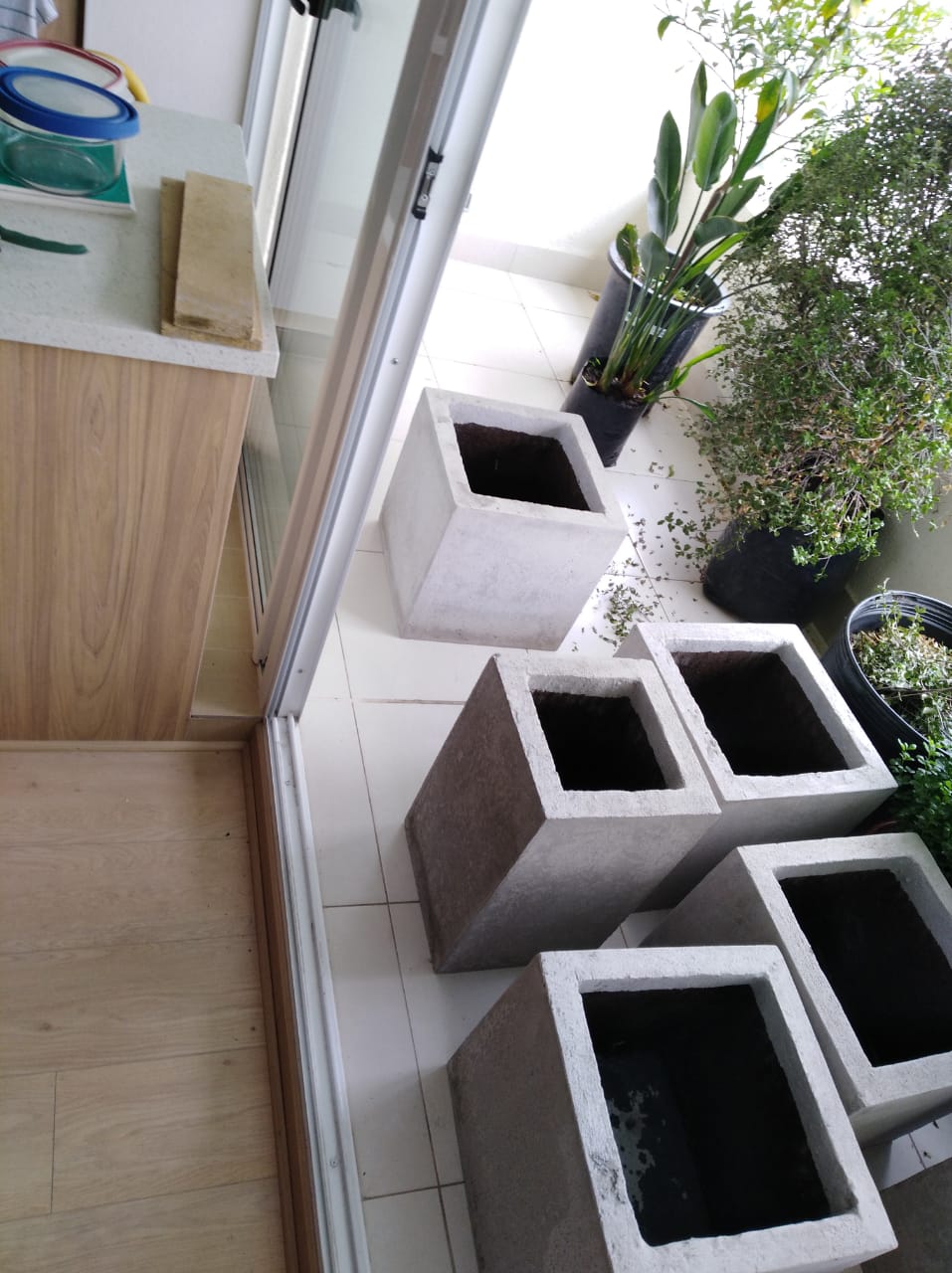 Macetero Cubo Prisma de Cemento Macetero Cubo Prisma de Cemento