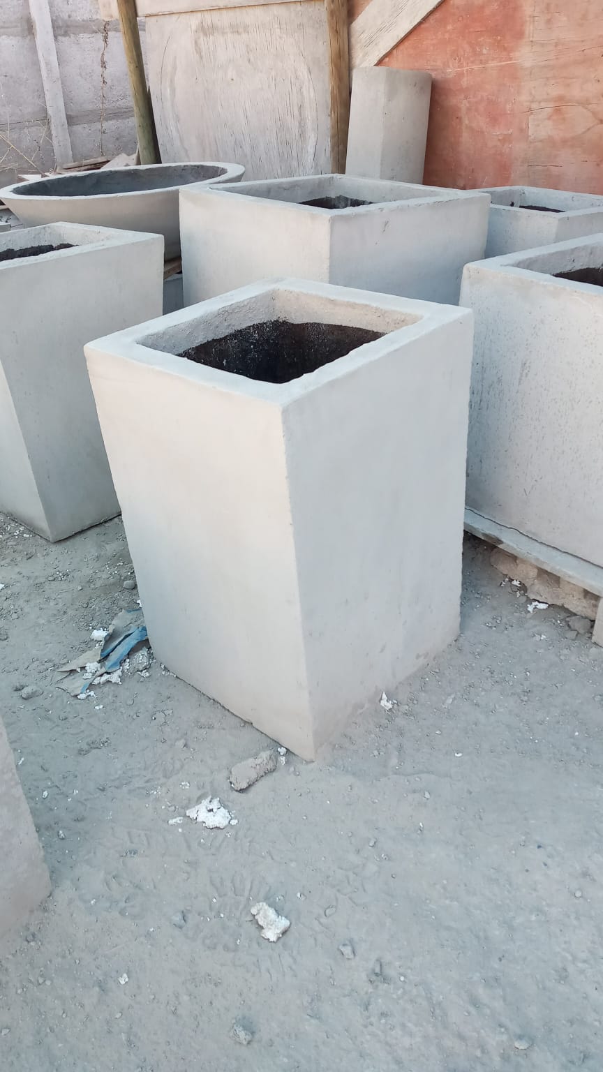 Macetero Cubo Prisma de Cemento Macetero Cubo Prisma de Cemento